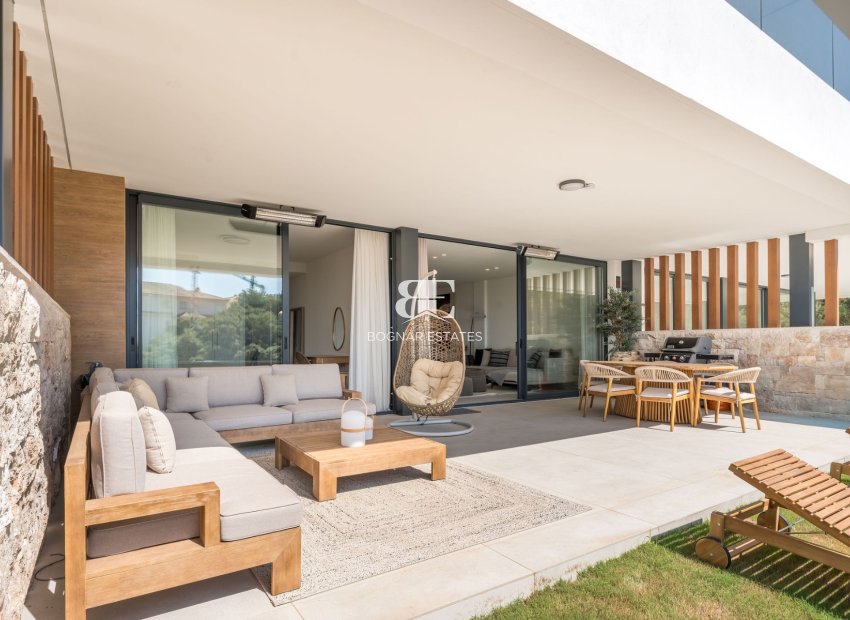 Herverkoop - apartment -
Marbella - Elviria