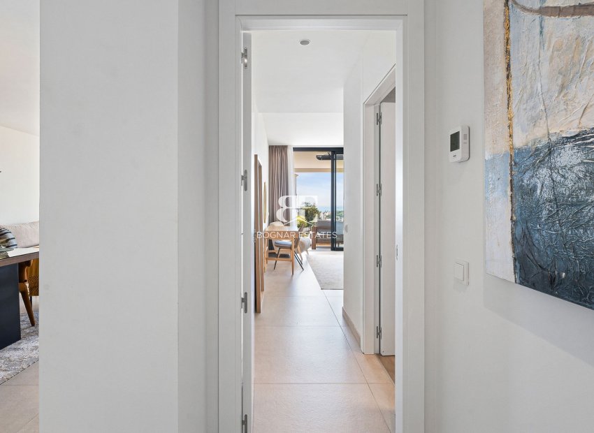 Herverkoop - apartment -
Marbella - Elviria