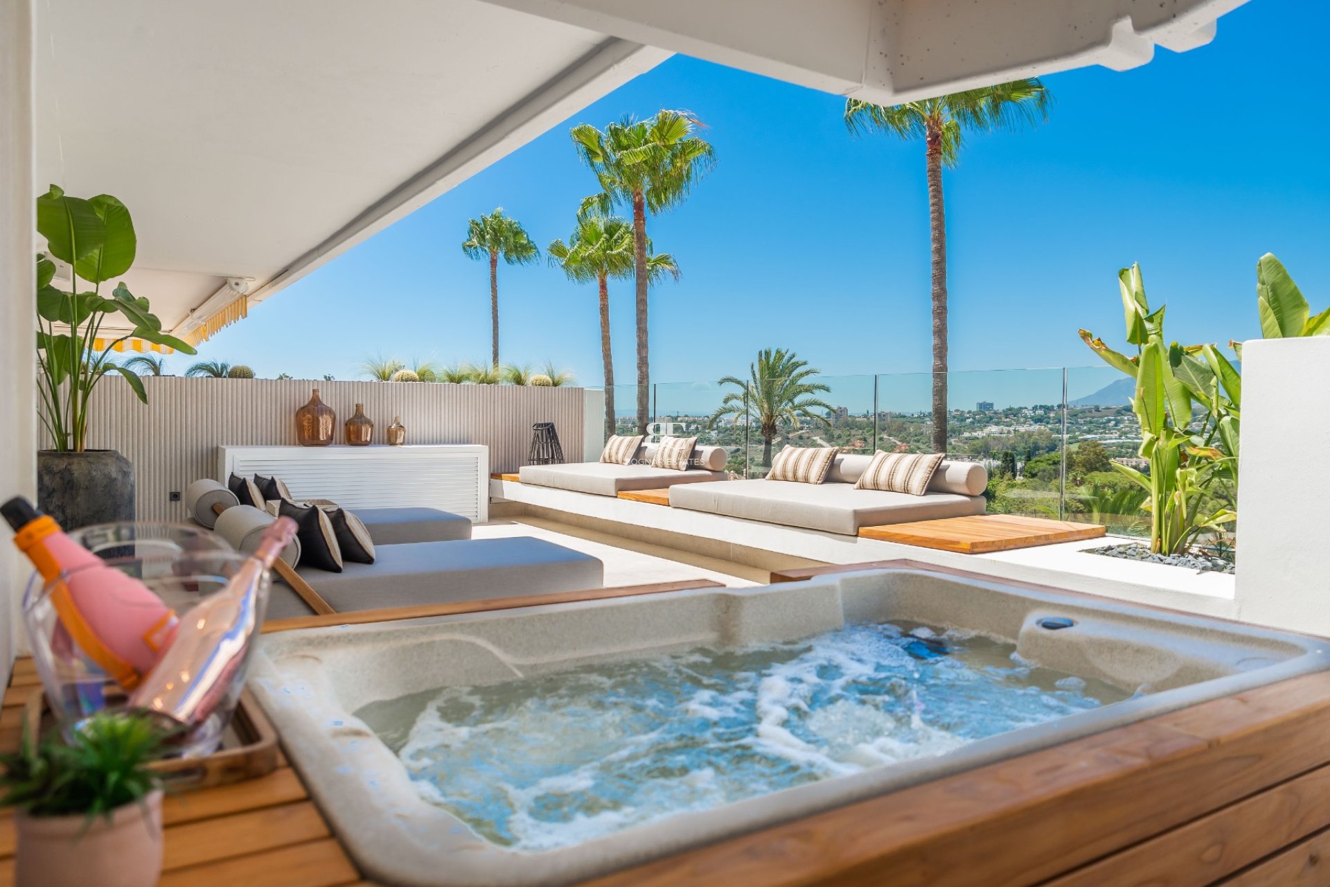 Herverkoop - apartment -
Marbella - Golden Mile