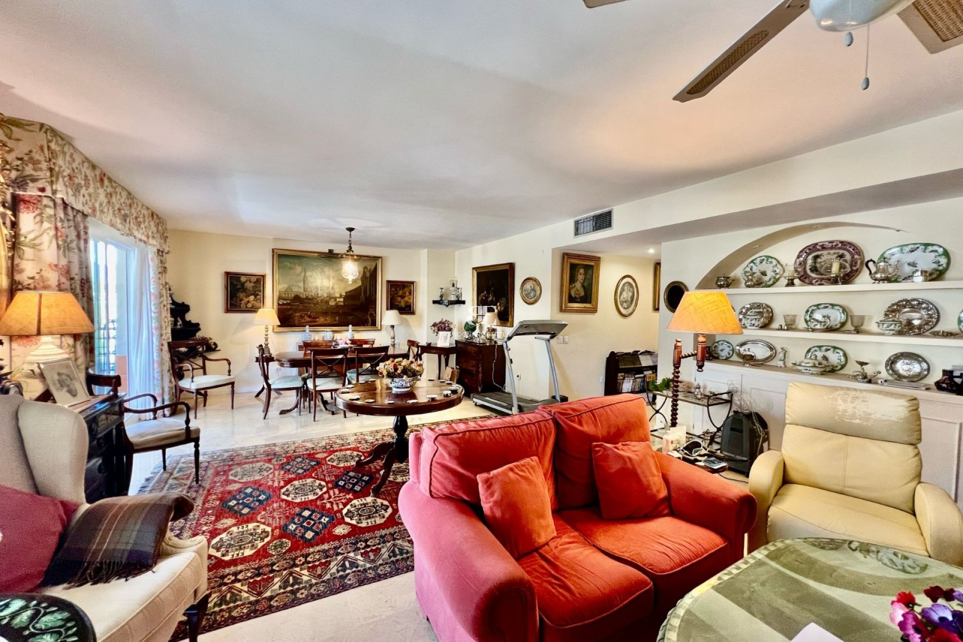 Herverkoop - apartment -
Marbella - Guadalmina Alta