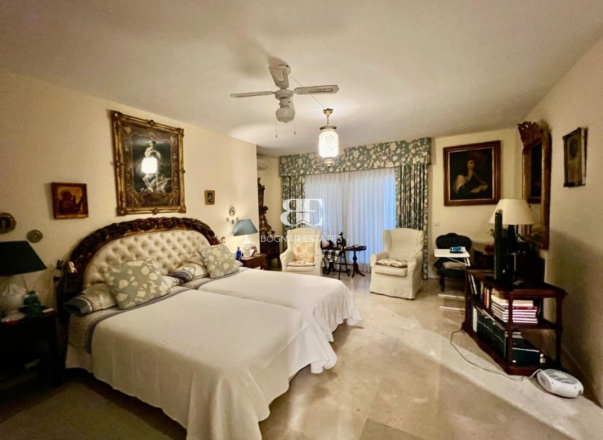 Herverkoop - apartment -
Marbella - Guadalmina Alta