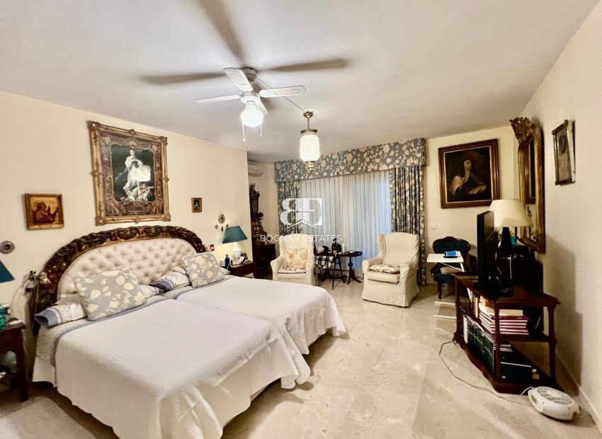 Herverkoop - apartment -
Marbella - Guadalmina Alta