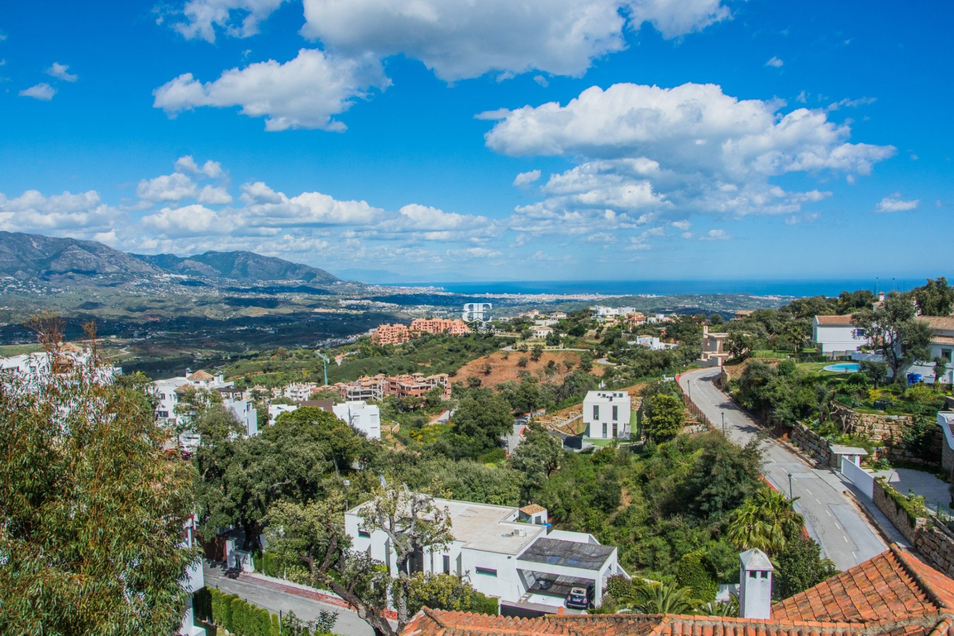 Herverkoop - apartment -
Marbella - La Mairena