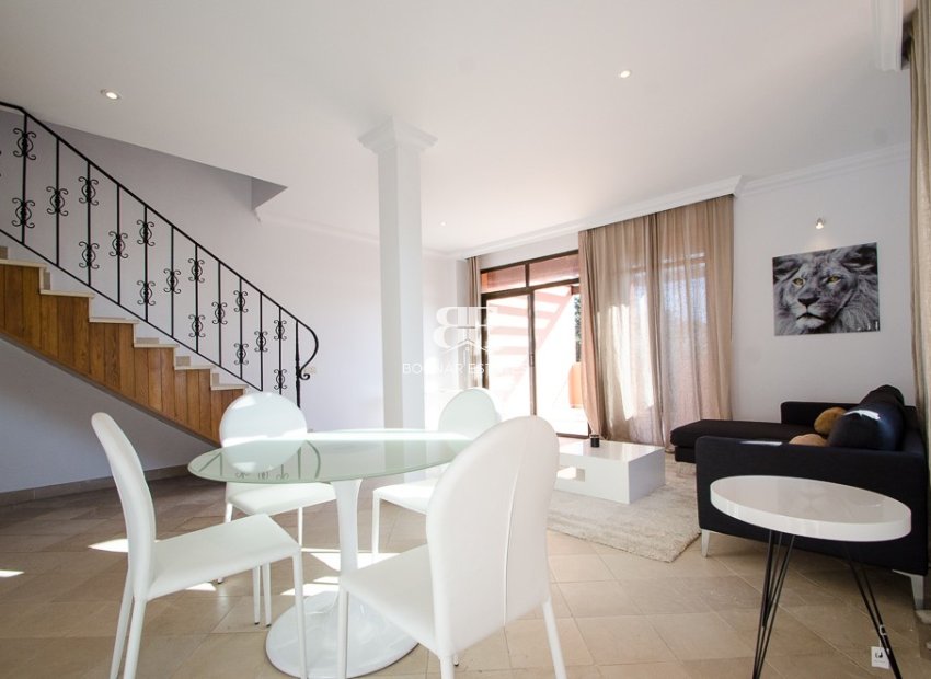 Herverkoop - apartment -
Marbella - La Mairena