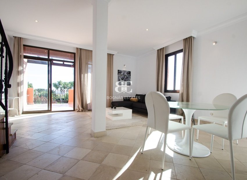 Herverkoop - apartment -
Marbella - La Mairena
