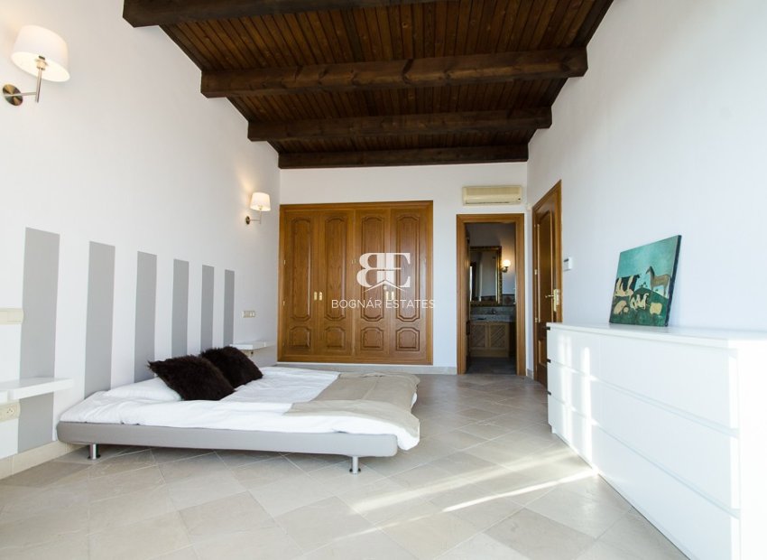Herverkoop - apartment -
Marbella - La Mairena