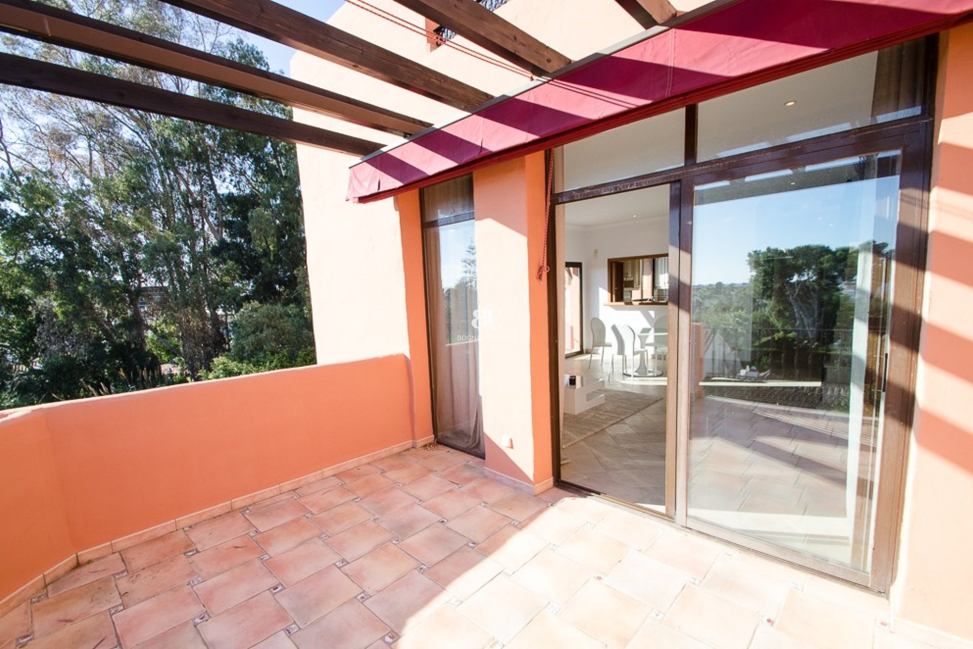 Herverkoop - apartment -
Marbella - La Mairena