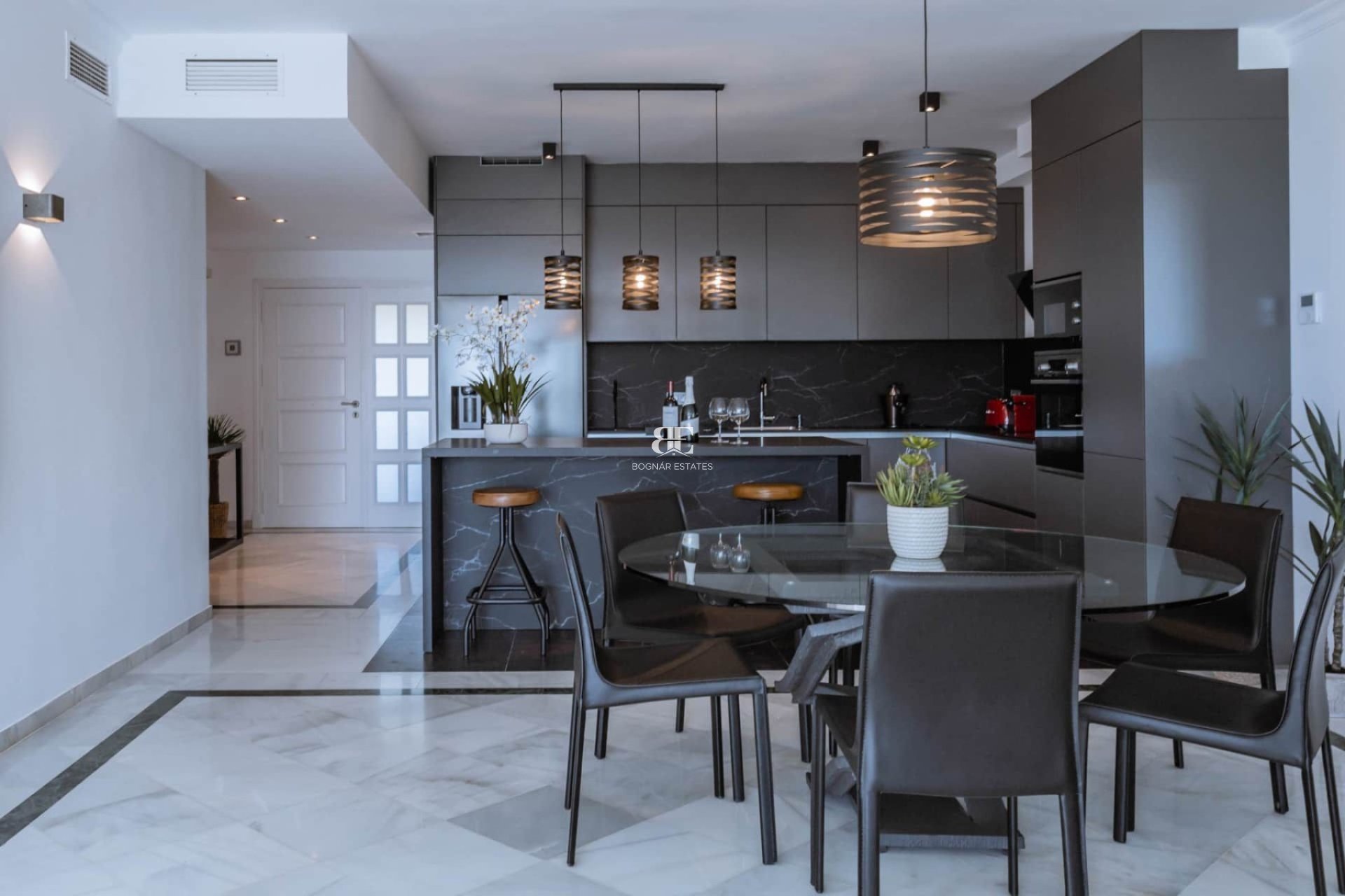 Herverkoop - apartment -
Marbella - Los Monteros