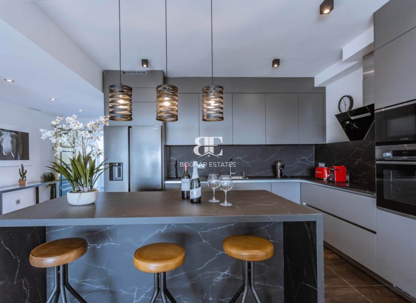 Herverkoop - apartment -
Marbella - Los Monteros