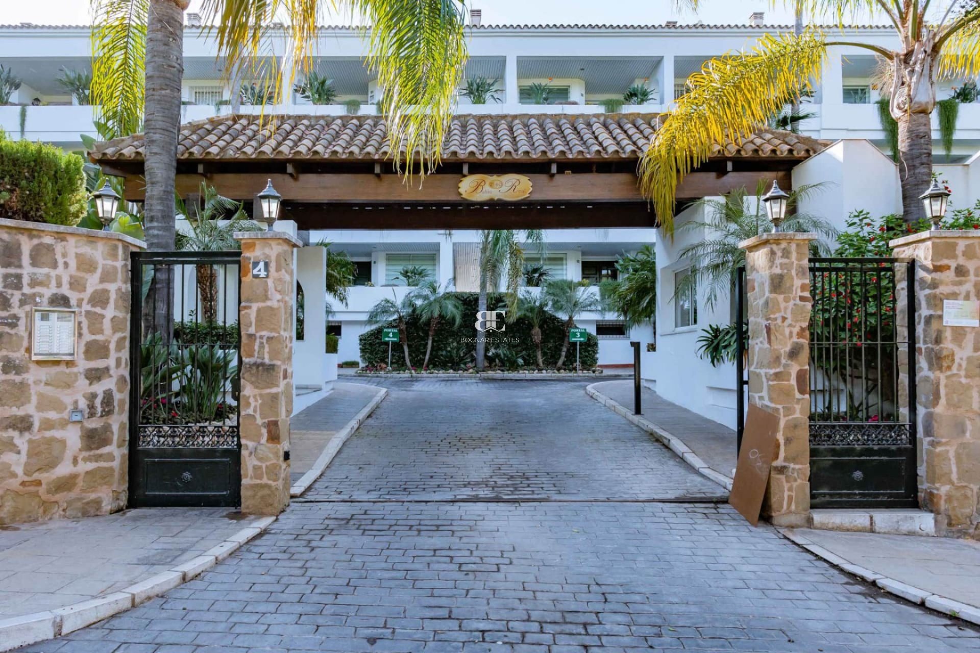 Herverkoop - apartment -
Marbella - Los Monteros
