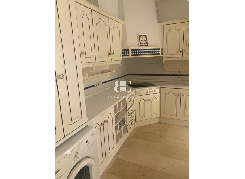 Herverkoop - apartment -
Marbella - Nagueles