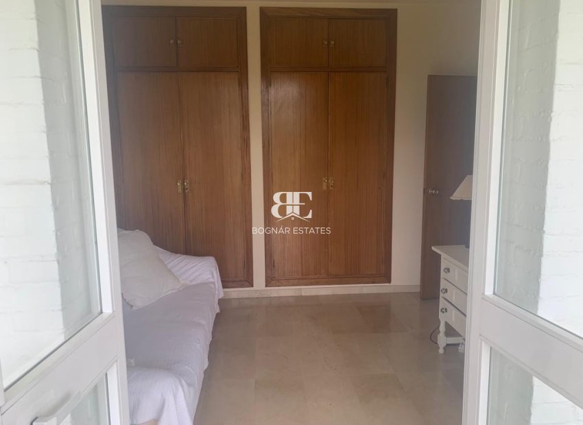 Herverkoop - apartment -
Marbella - Nagueles