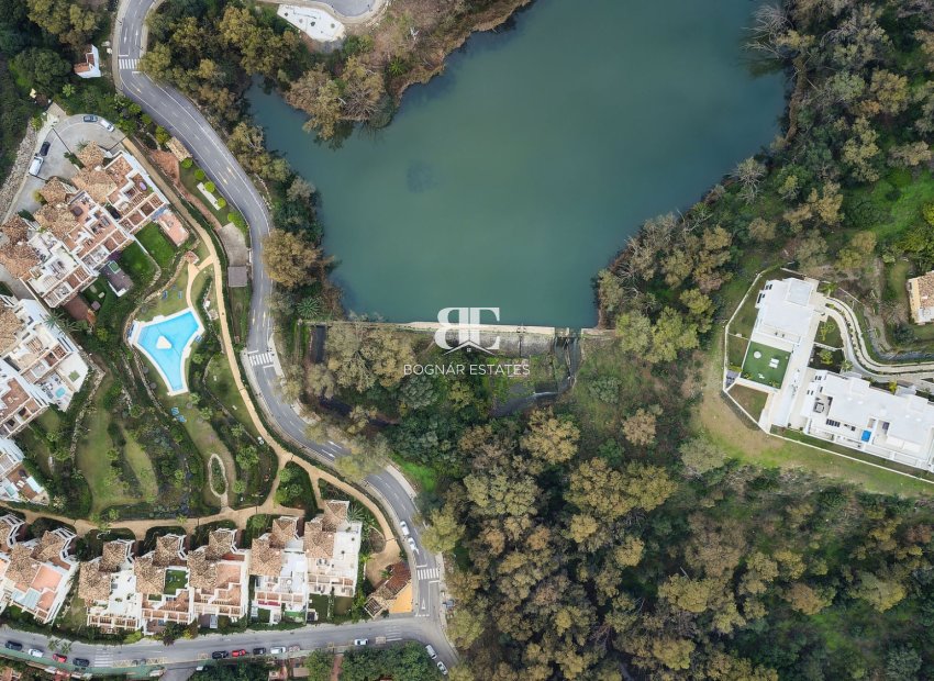 Herverkoop - apartment -
Marbella - Nueva Andalucía