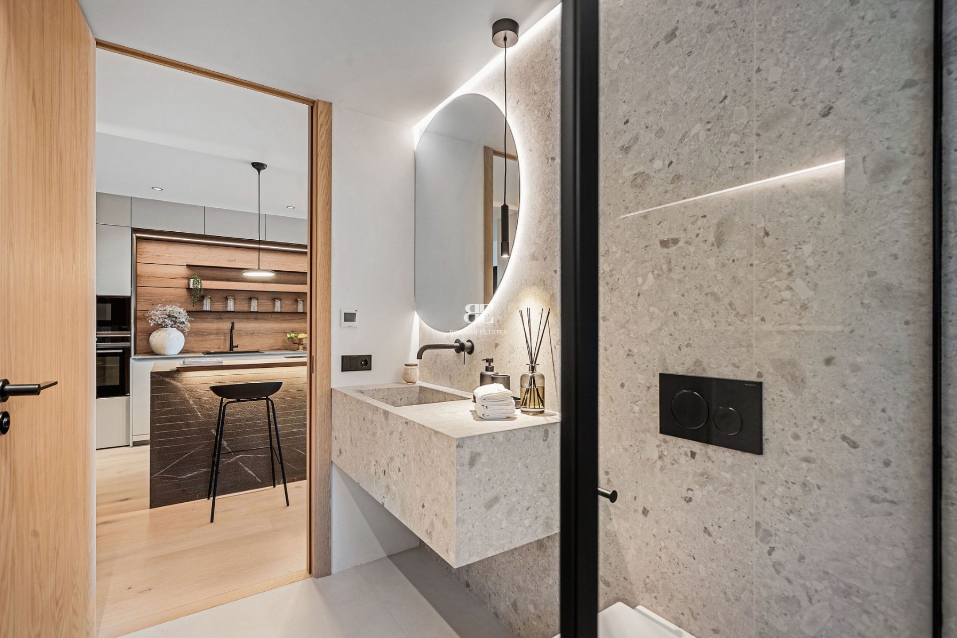 Herverkoop - apartment -
Marbella - Nueva Andalucía