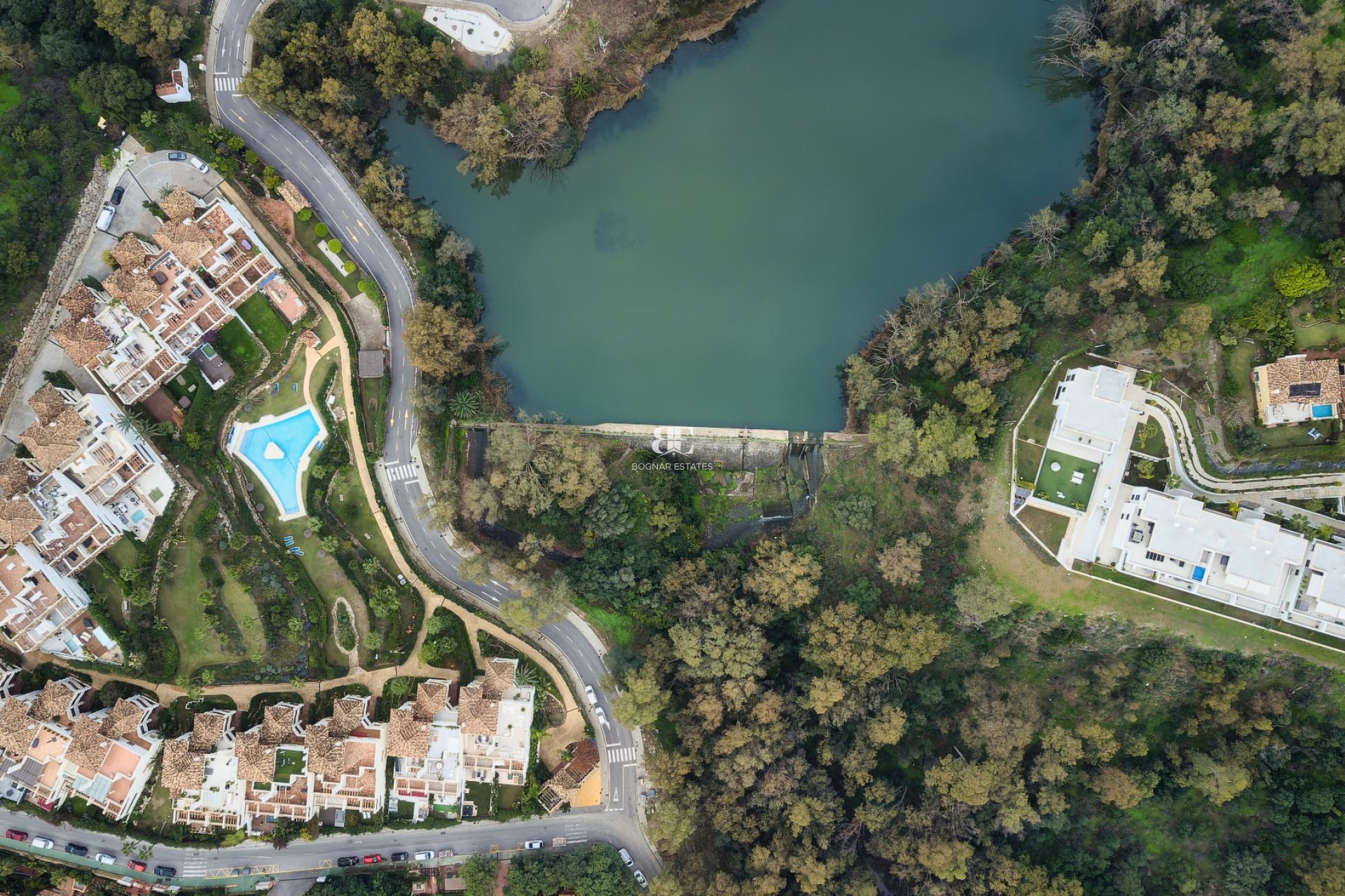 Herverkoop - apartment -
Marbella - Nueva Andalucía