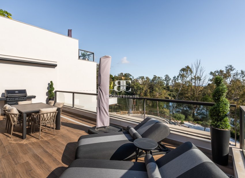 Herverkoop - apartment -
Marbella - Nueva Andalucía