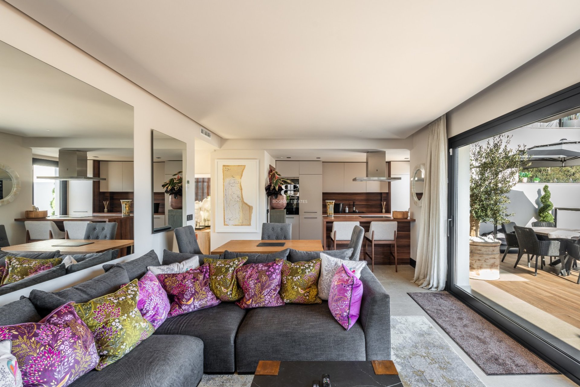 Herverkoop - apartment -
Marbella - Nueva Andalucía