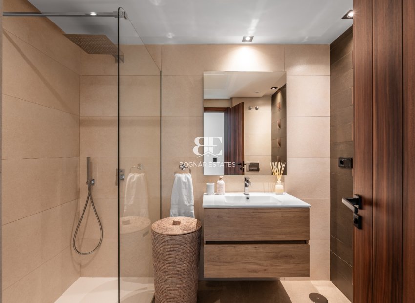 Herverkoop - apartment -
Marbella - Nueva Andalucía