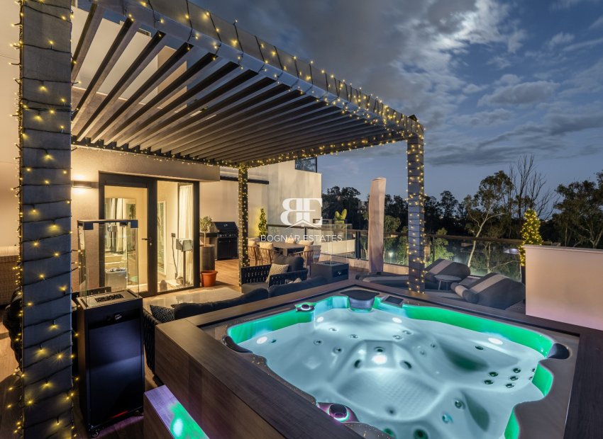 Herverkoop - apartment -
Marbella - Nueva Andalucía