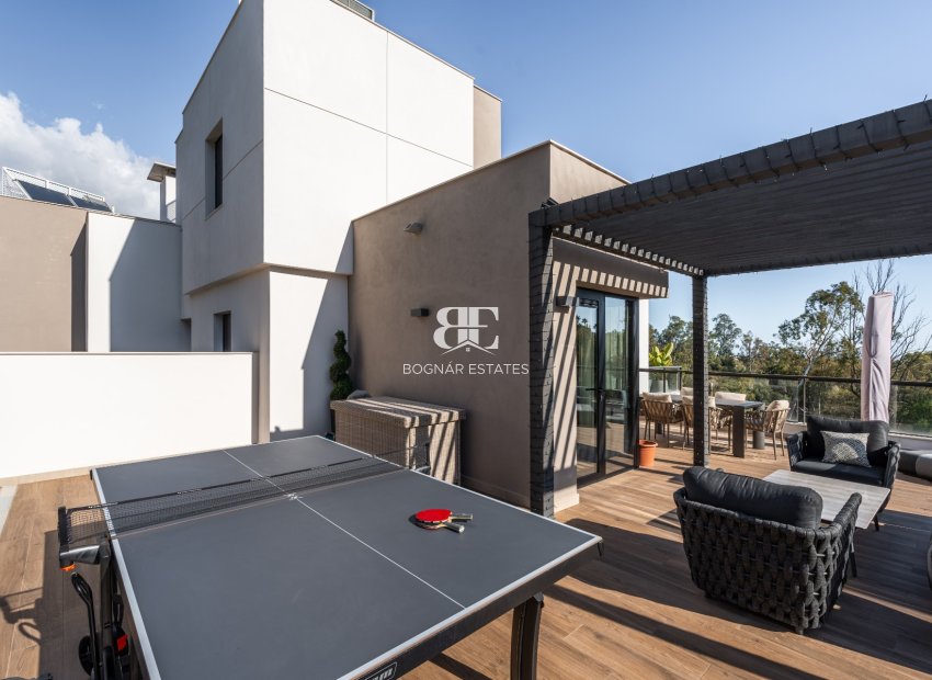 Herverkoop - apartment -
Marbella - Nueva Andalucía