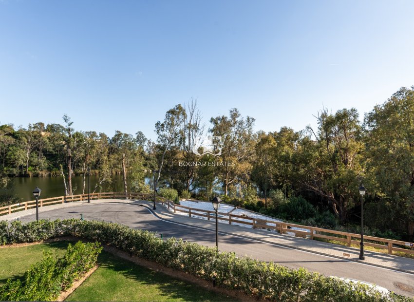 Herverkoop - apartment -
Marbella - Nueva Andalucía