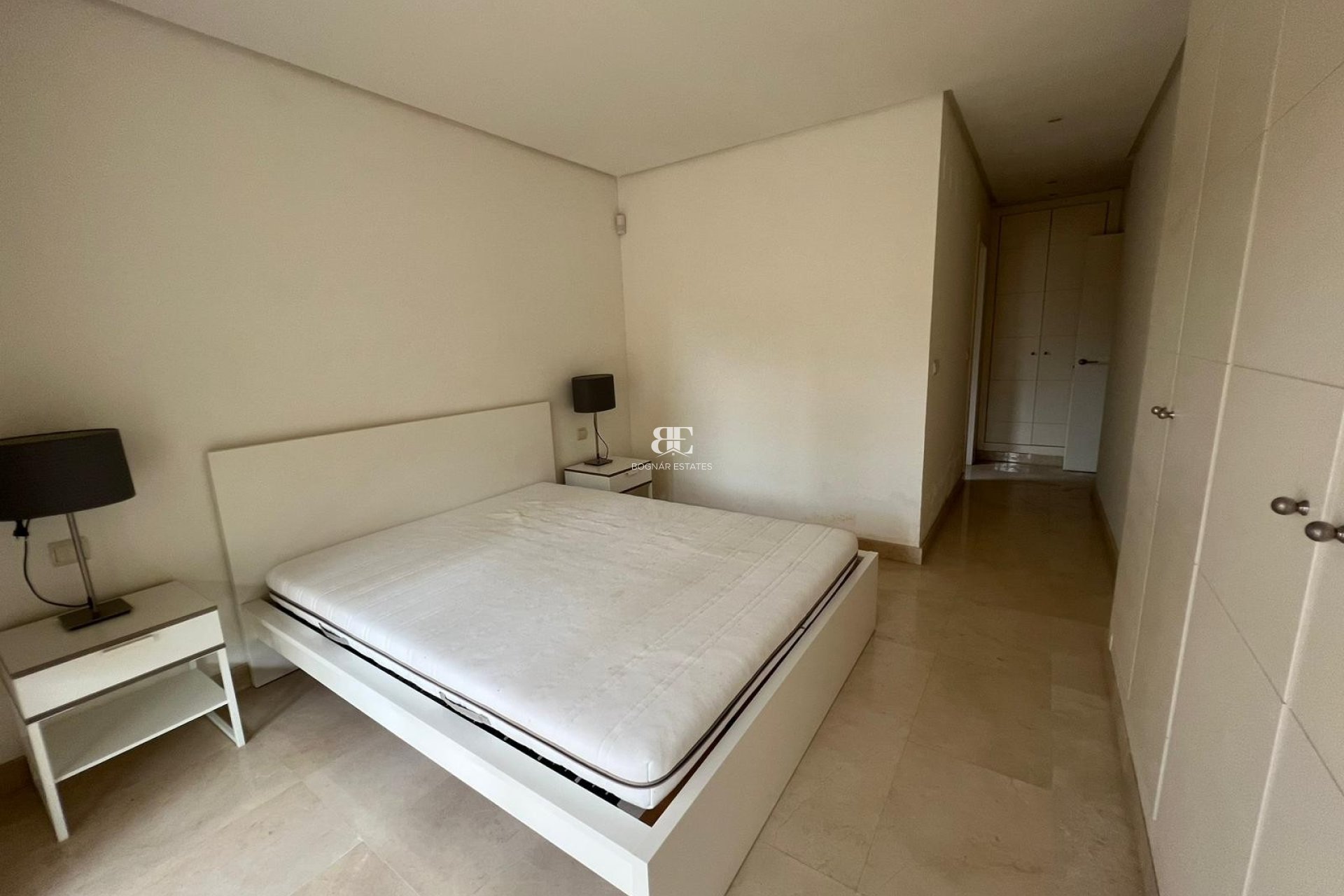 Herverkoop - apartment -
Marbella - Nueva Andalucía