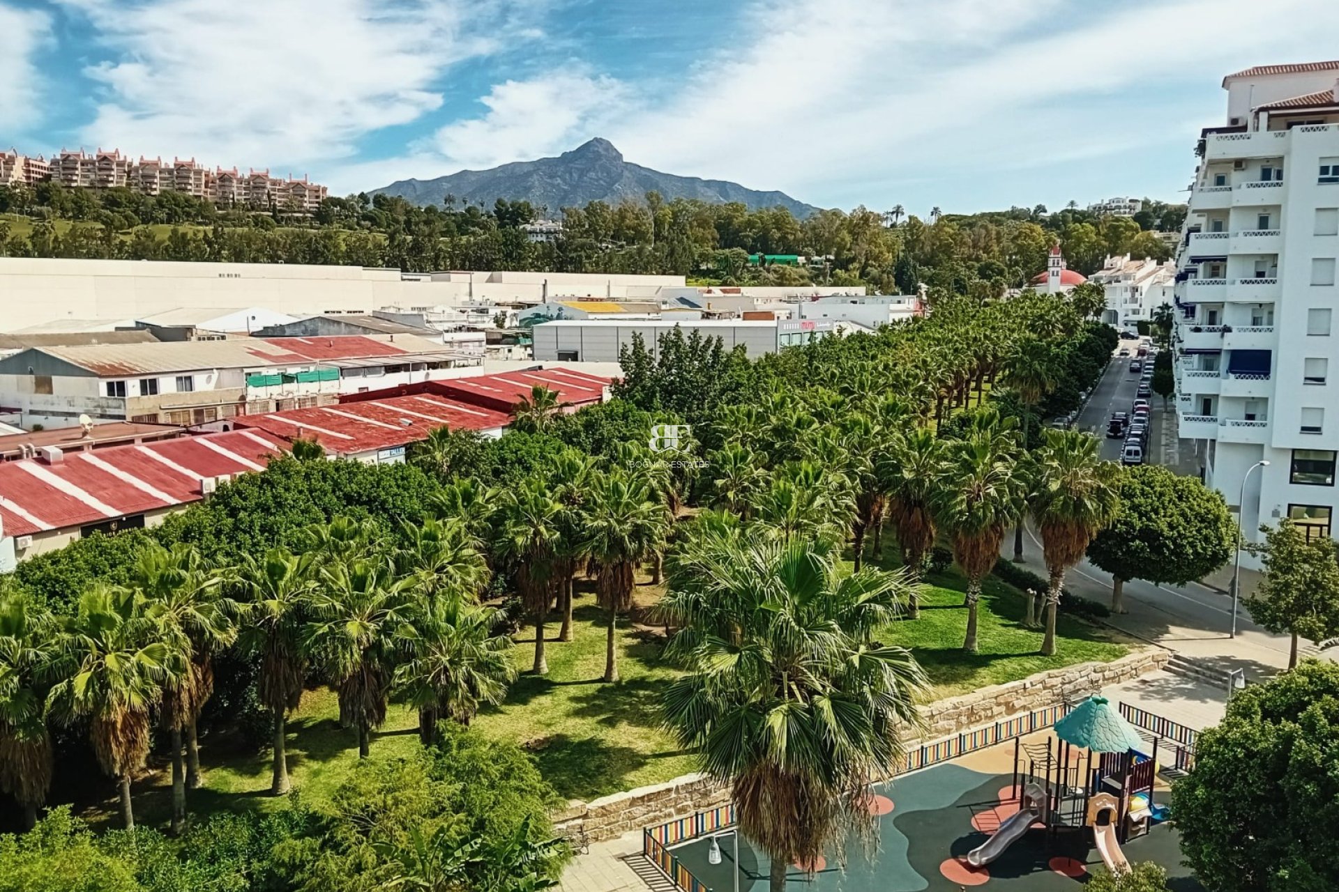 Herverkoop - apartment -
Marbella - Nueva Andalucía