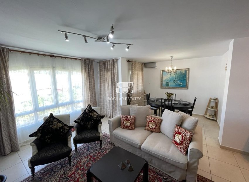 Herverkoop - apartment -
Marbella - Nueva Andalucía