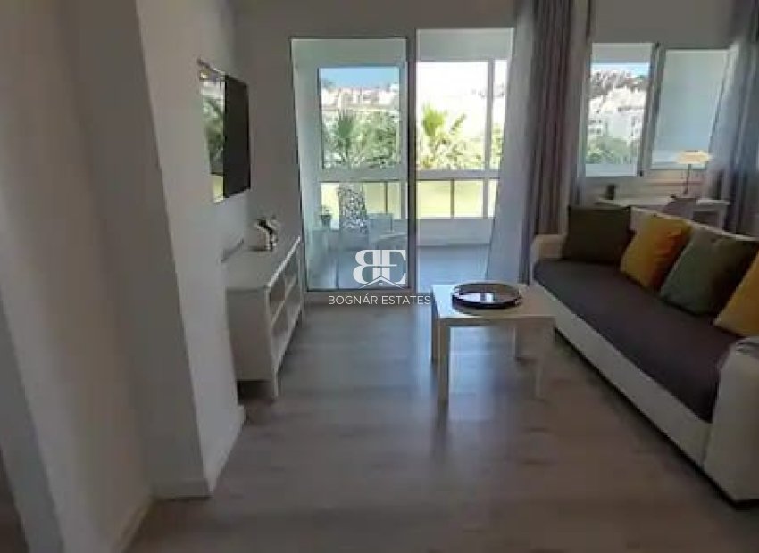 Herverkoop - apartment -
Marbella - Nueva Andalucía