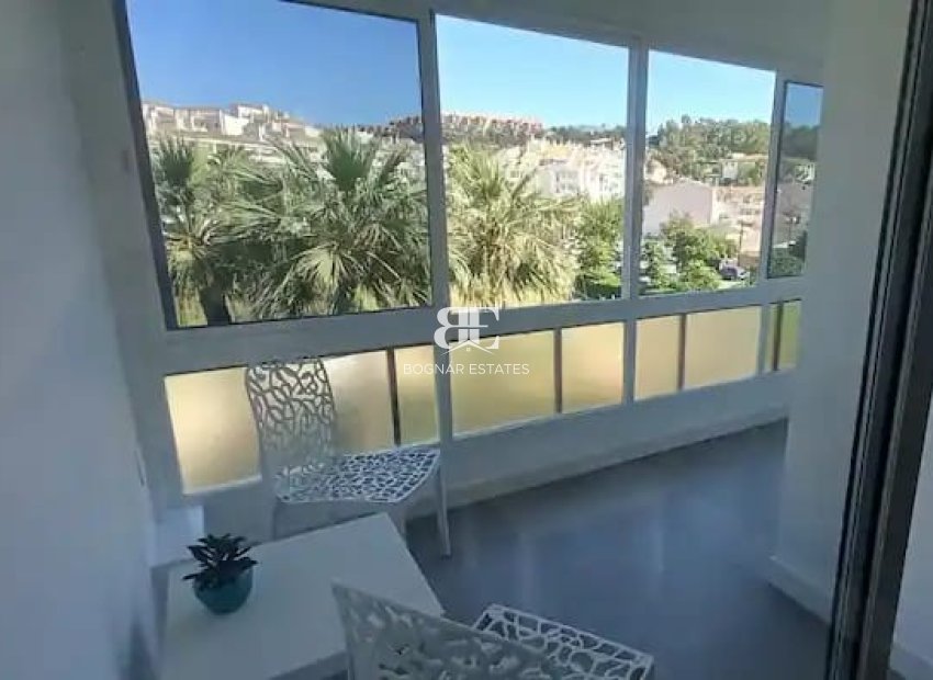Herverkoop - apartment -
Marbella - Nueva Andalucía