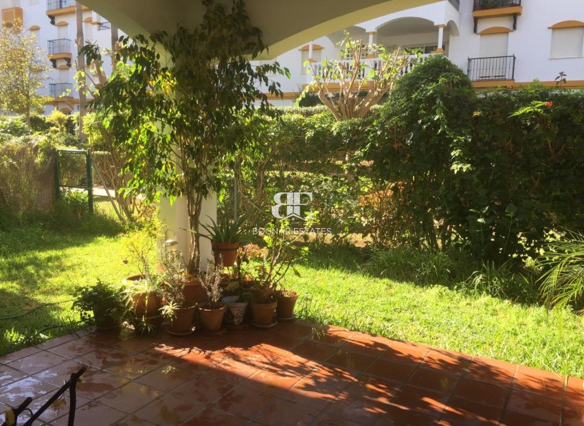 Herverkoop - apartment -
Marbella - Nueva Andalucía