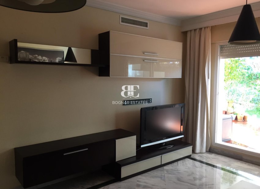 Herverkoop - apartment -
Marbella - Nueva Andalucía