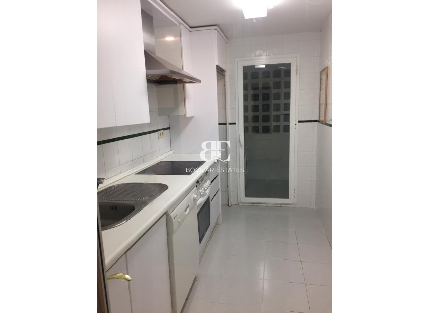 Herverkoop - apartment -
Marbella - Nueva Andalucía