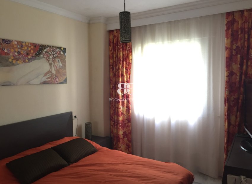 Herverkoop - apartment -
Marbella - Nueva Andalucía