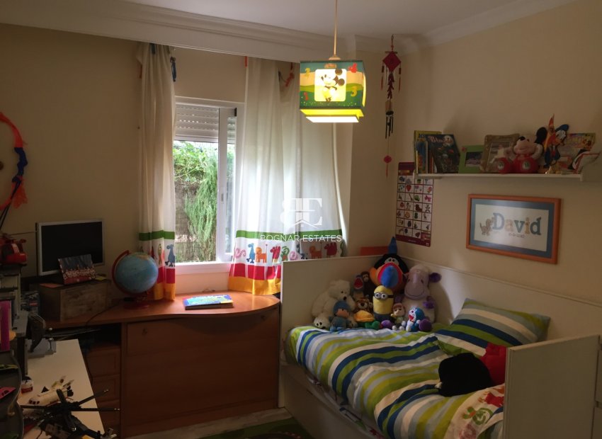 Herverkoop - apartment -
Marbella - Nueva Andalucía