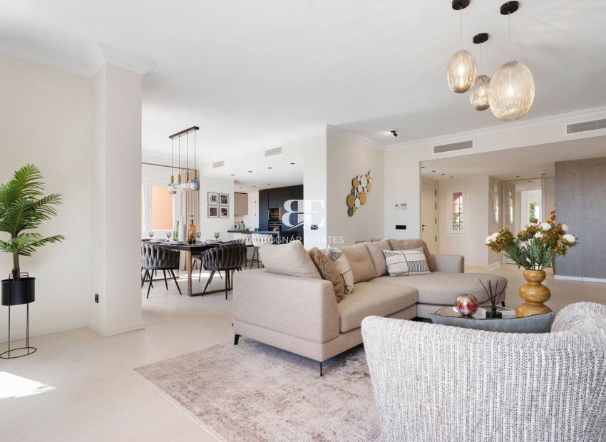 Herverkoop - apartment -
Marbella - Nueva Andalucía