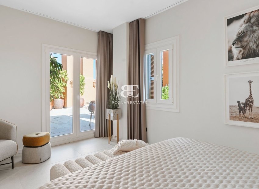Herverkoop - apartment -
Marbella - Nueva Andalucía