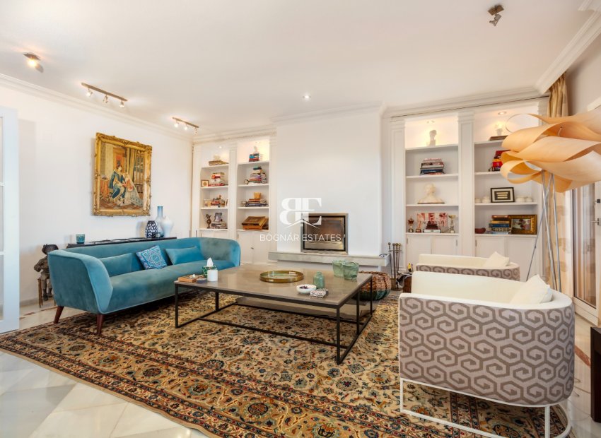Herverkoop - apartment -
Marbella - Nueva Andalucía