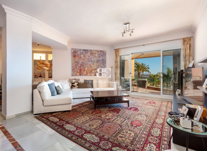 Herverkoop - apartment -
Marbella - Nueva Andalucía
