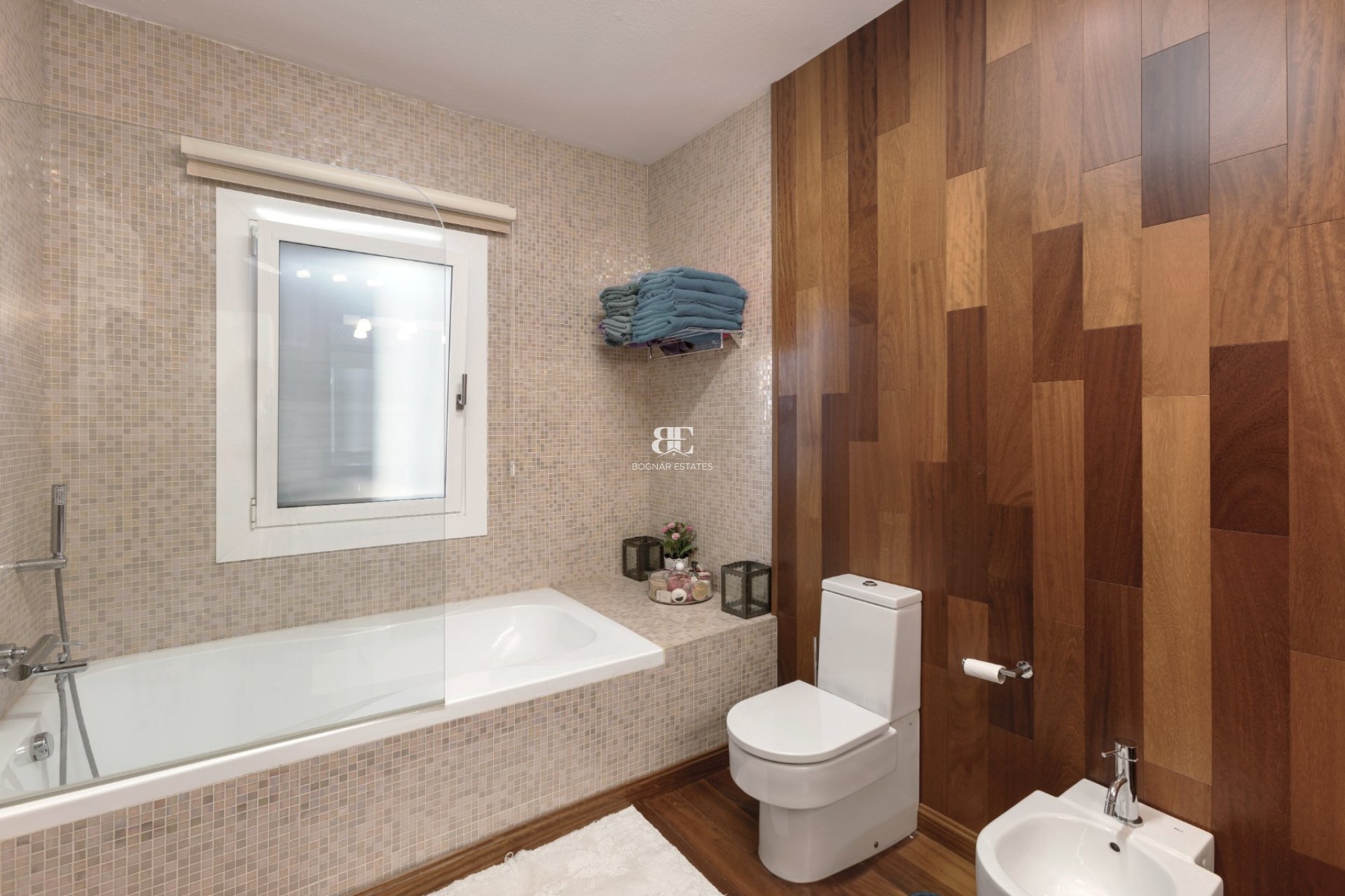 Herverkoop - apartment -
Marbella - Nueva Andalucía