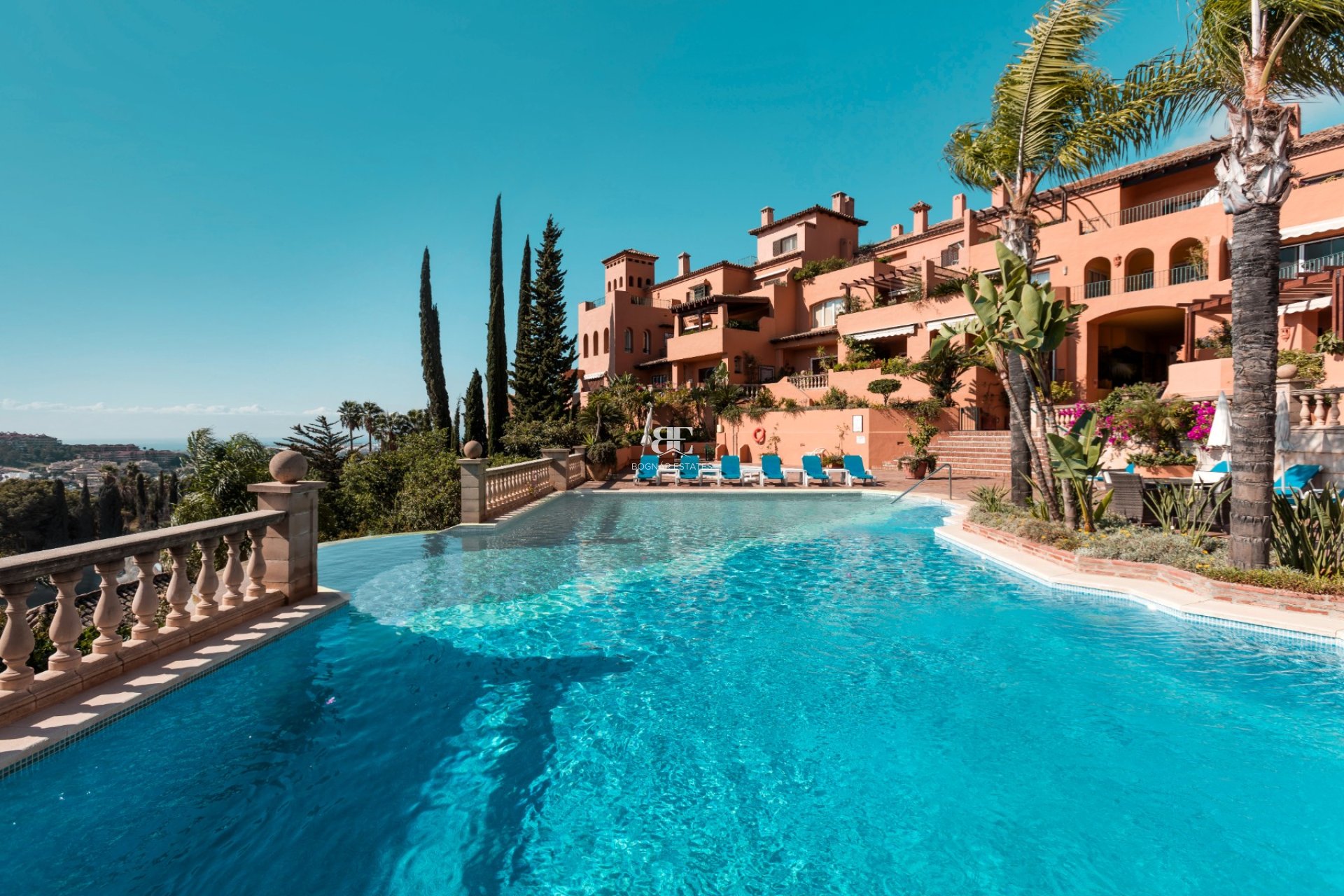 Herverkoop - apartment -
Marbella - Nueva Andalucía