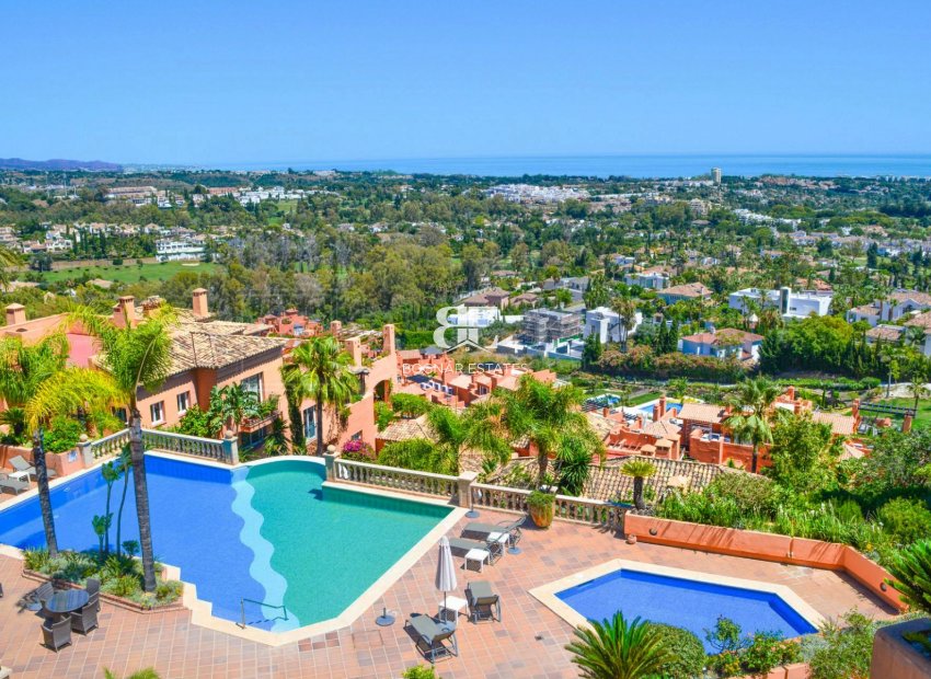 Herverkoop - apartment -
Marbella - Nueva Andalucía