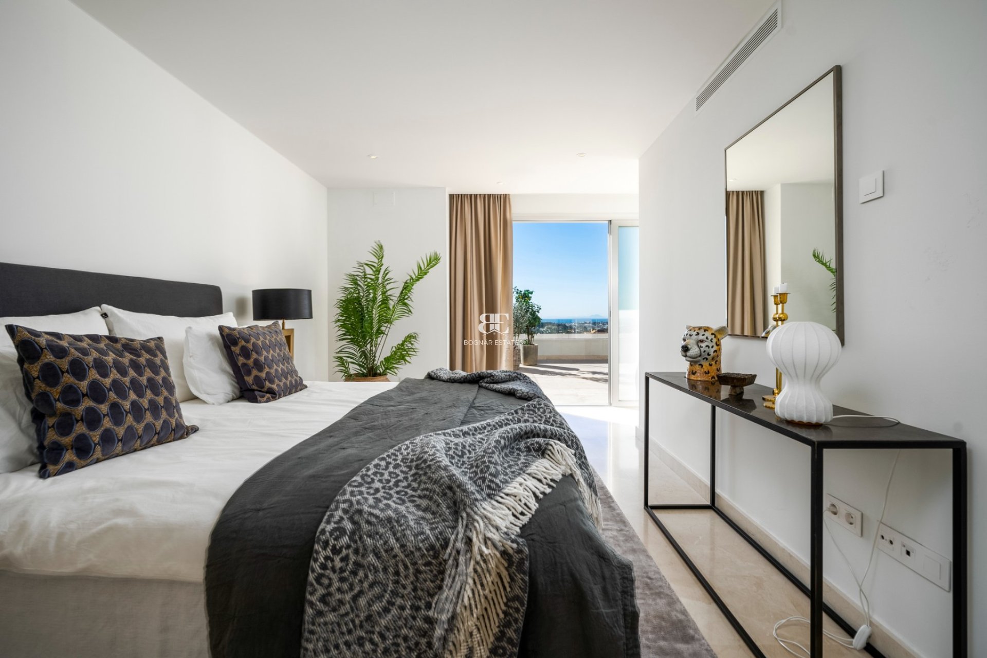 Herverkoop - apartment -
Marbella - Nueva Andalucía