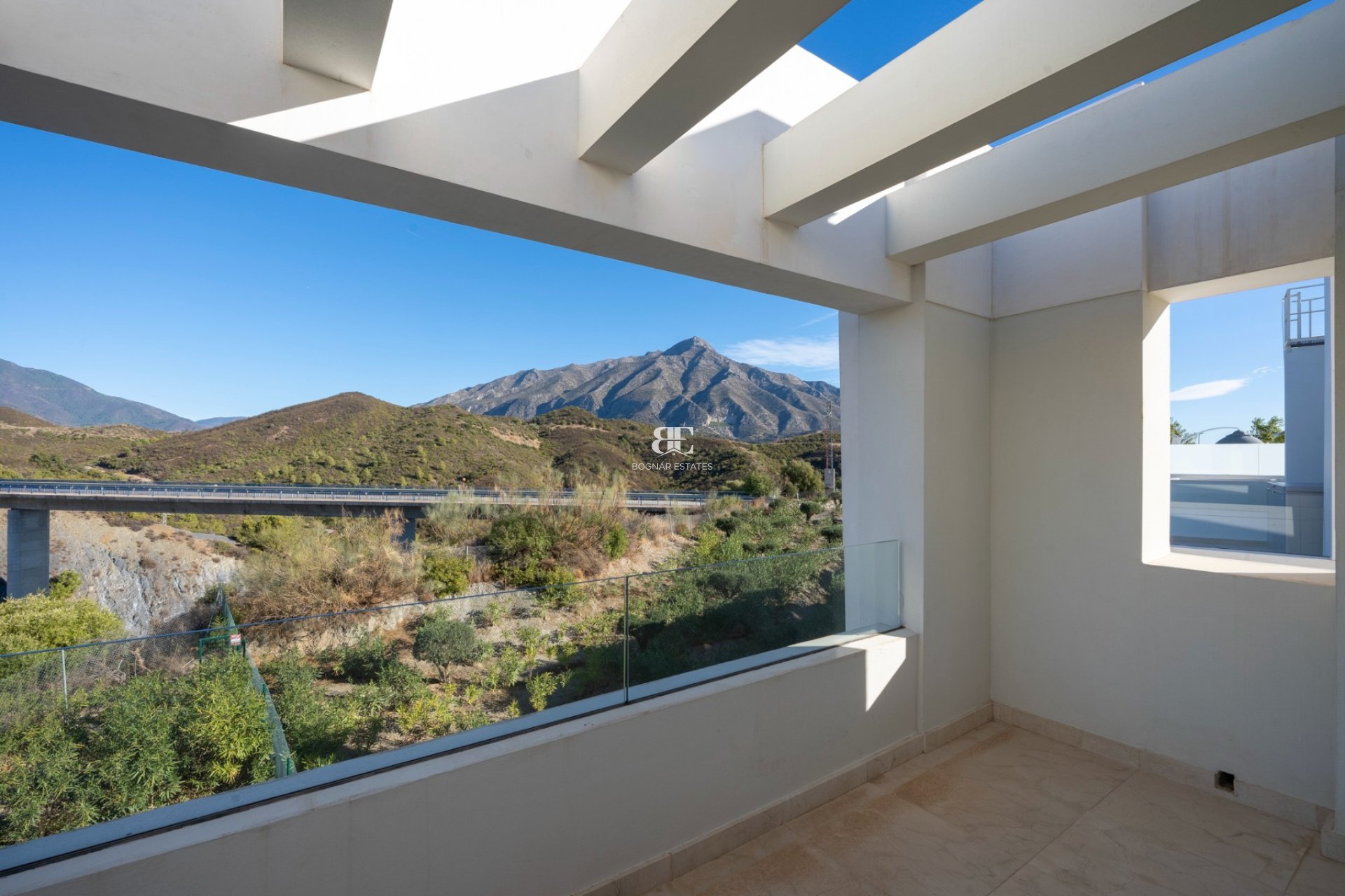 Herverkoop - apartment -
Marbella - Nueva Andalucía