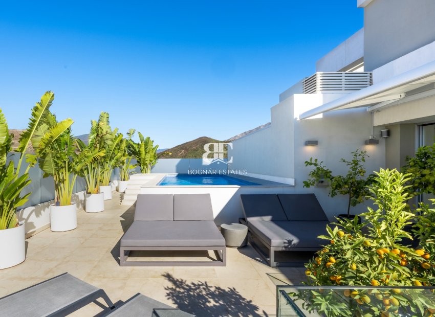 Herverkoop - apartment -
Marbella - Nueva Andalucía