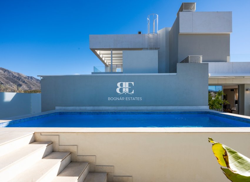 Herverkoop - apartment -
Marbella - Nueva Andalucía