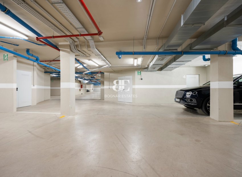 Herverkoop - apartment -
Marbella - Nueva Andalucía