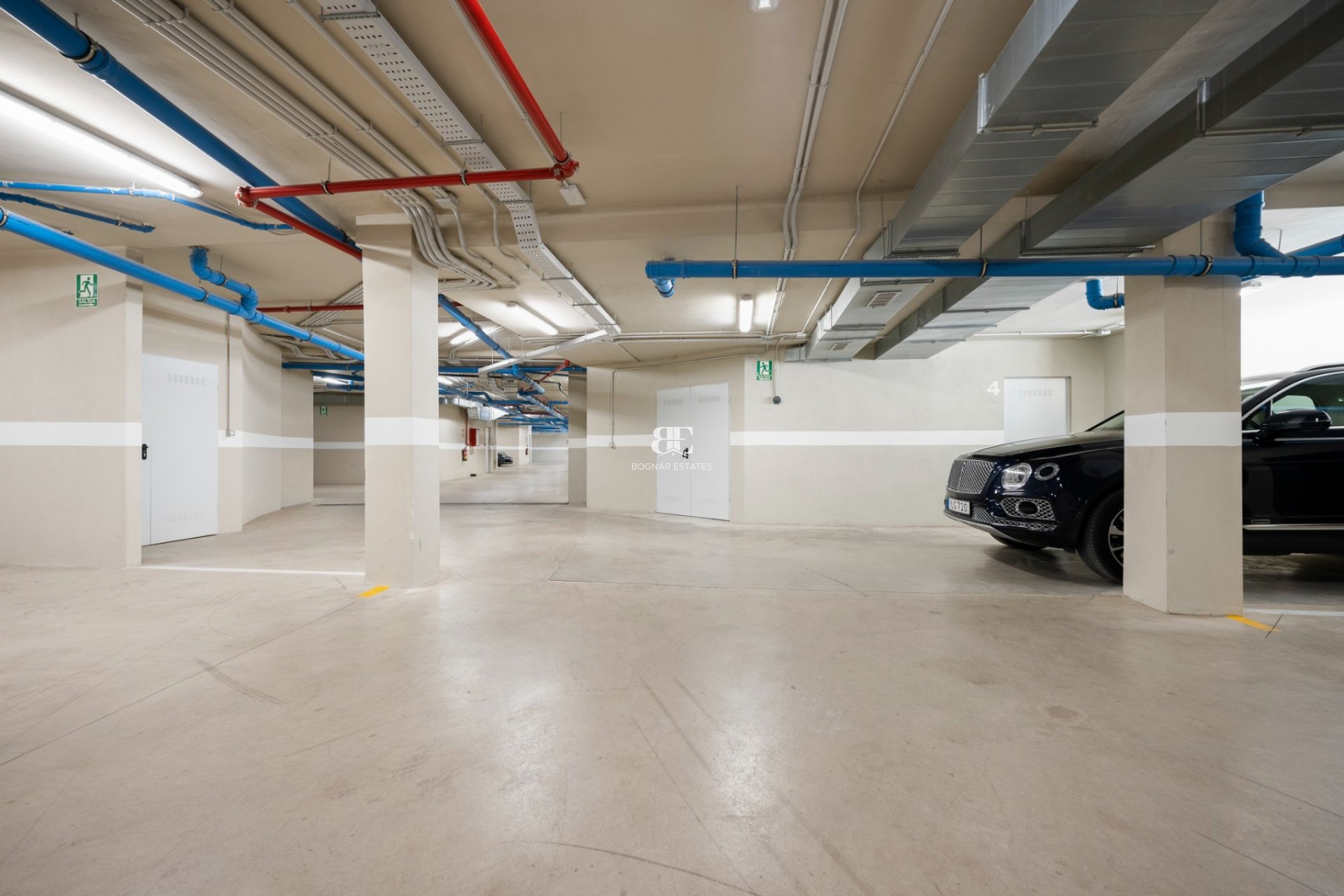 Herverkoop - apartment -
Marbella - Nueva Andalucía