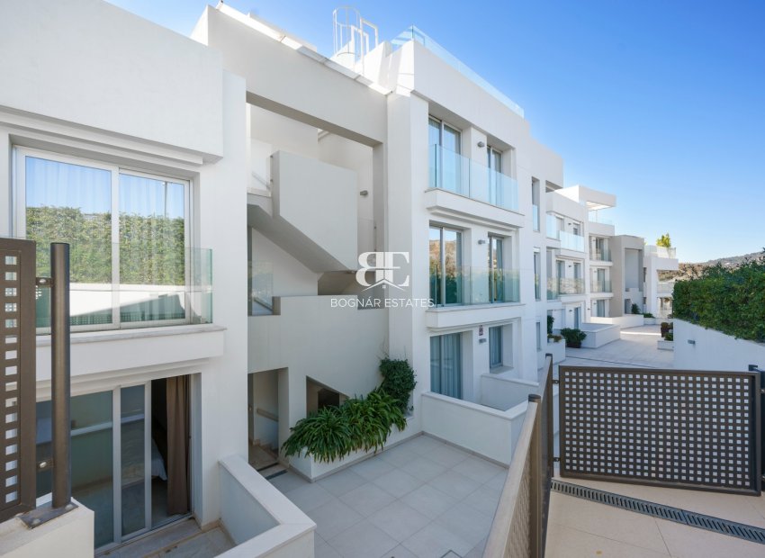 Herverkoop - apartment -
Marbella - Nueva Andalucía