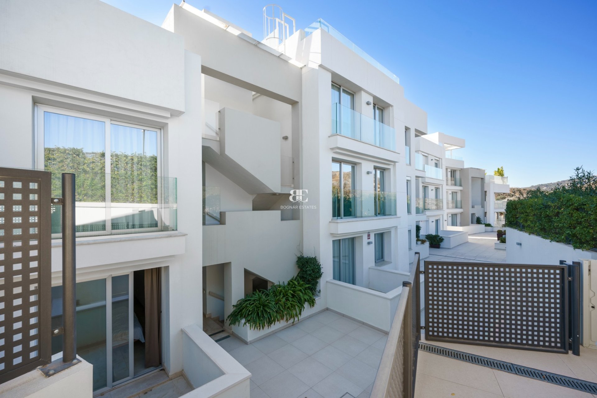 Herverkoop - apartment -
Marbella - Nueva Andalucía
